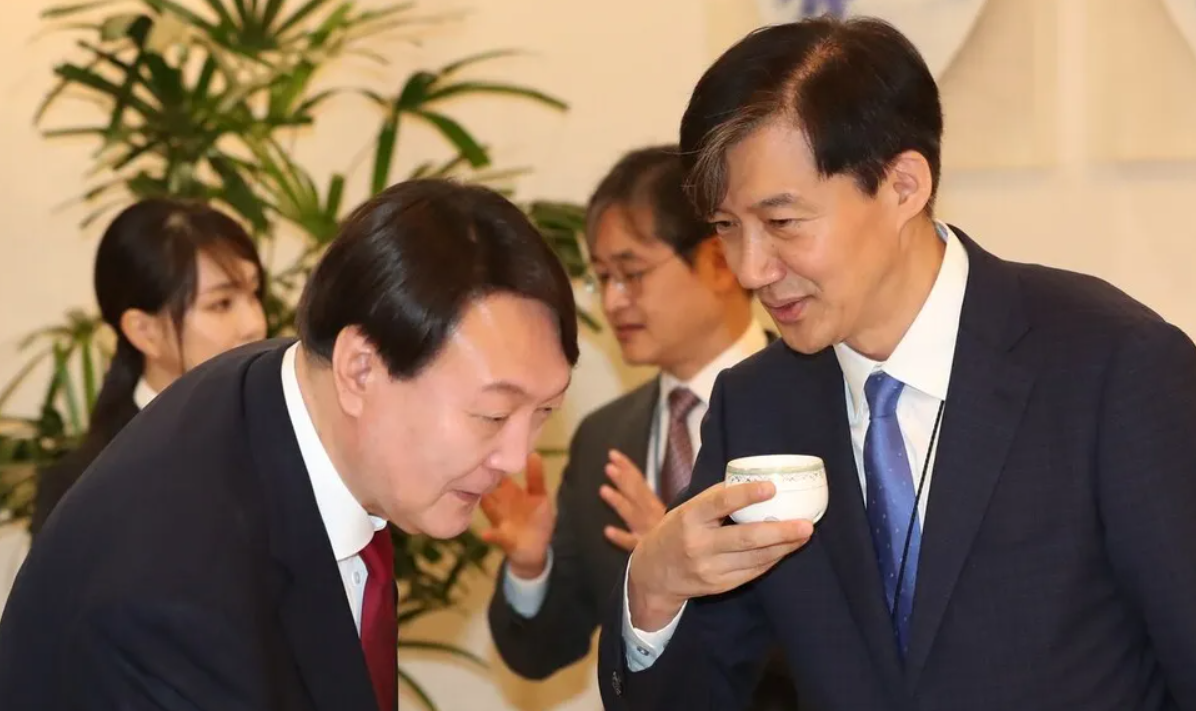 윤석열과 조국. ⓒ한겨레