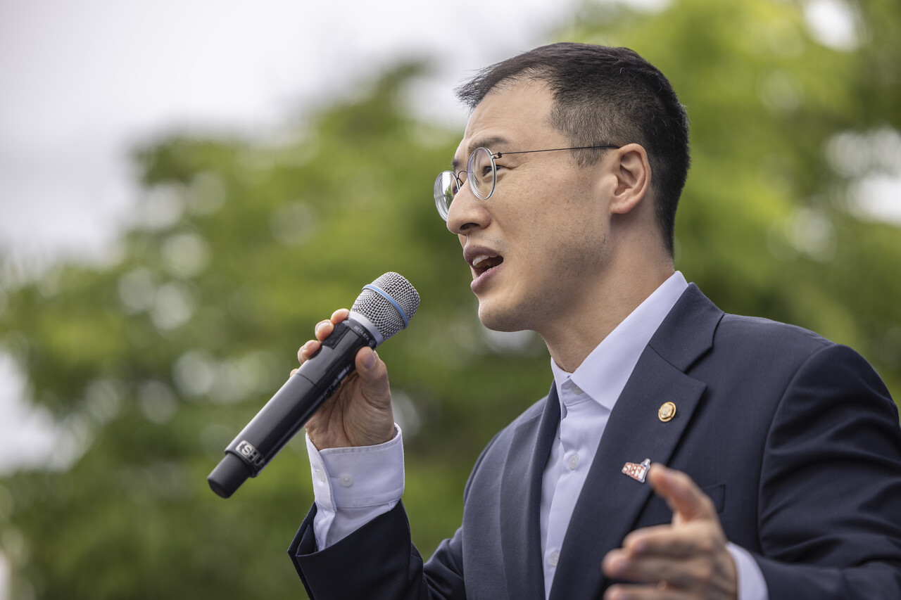 이재명 당시 대통령 후보 지지 선언에 나선 김상욱 의원. ⓒ뉴스1