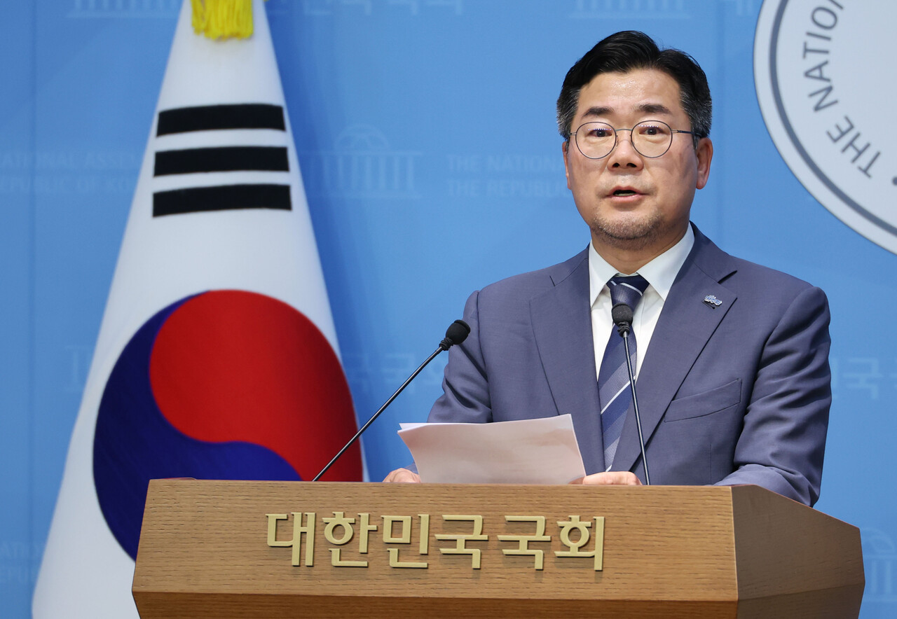 지귀연 판사 관련 기자회견을 연 박찬대 의원. ⓒ뉴스1