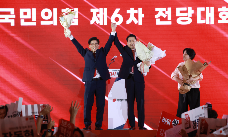 결선 투표에 오른 김문수와 장동혁. ⓒ뉴스1