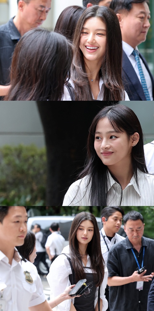 지난달 조정기일 출석한 민지와 다니엘. ⓒ뉴스1