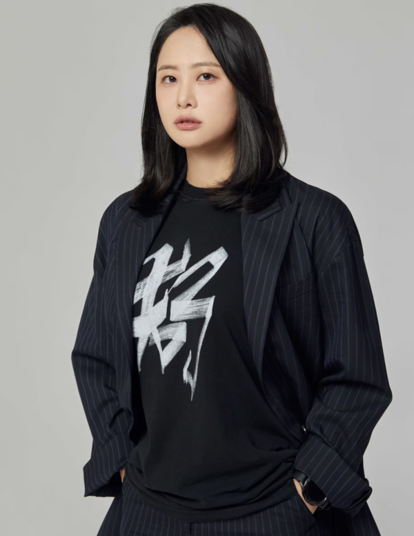 제정신 아니네 뉴진스 악플에 '좋아요' 누른 어도어 직원: 단순한 소동 아니었고, 이보다 험한 게 튀어나와 입틀막했다