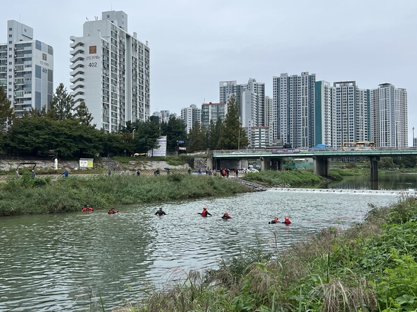수색 작업이 벌어지는 현장.&nbsp;ⓒ경기북부소방재난본부 제공