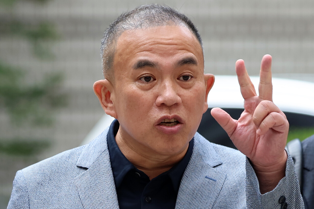 김건희 공판에 증인으로 출석한 명태균. ⓒ뉴스1