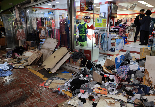 13일 경기 부천시 원종동 제일시장에서 발생한 트럭 돌진 사고.&nbsp;ⓒ뉴스1&nbsp;