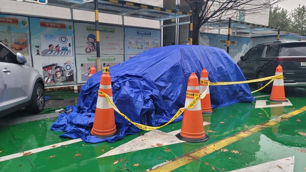 충주호에서 인양된 피해자의 차량.&nbsp;ⓒ뉴스1&nbsp;