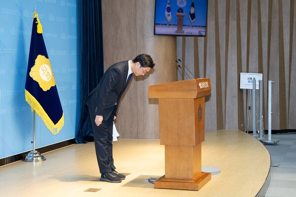 더불어민주당 장경태 의원이 30일 서울 여의도 국회 소통관에서 입장을 밝히고 있다.&nbsp;ⓒ뉴스1&nbsp;