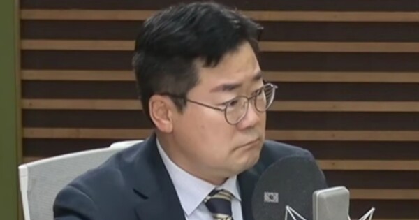 박찬대 더불어민주당 의원이 3일 MBC라디오 시선집중에 출연해 추경호 전 국민의힘 원내대표의 구속영장 기각에 대해 말하고 있다. ⓒ MBC라디오 김종배의 시선집중 유튜브 갈무리