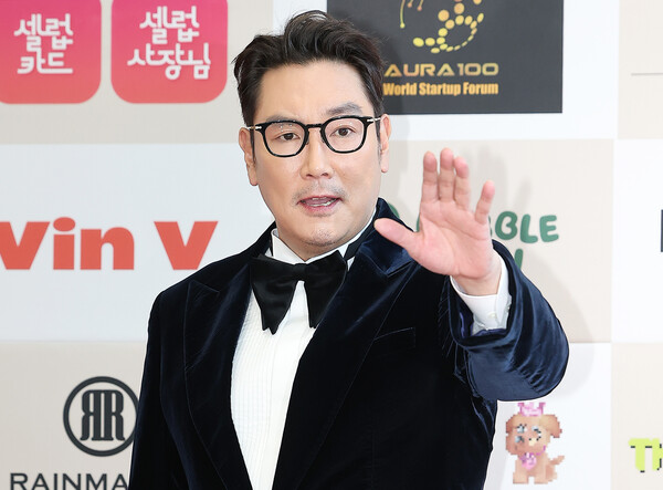 “모든…!” ‘소년범 논란’ 조진웅이 하루만에 은퇴 선언하며 밝힌 입장 : 눈 휘둥그레지는 마침표다