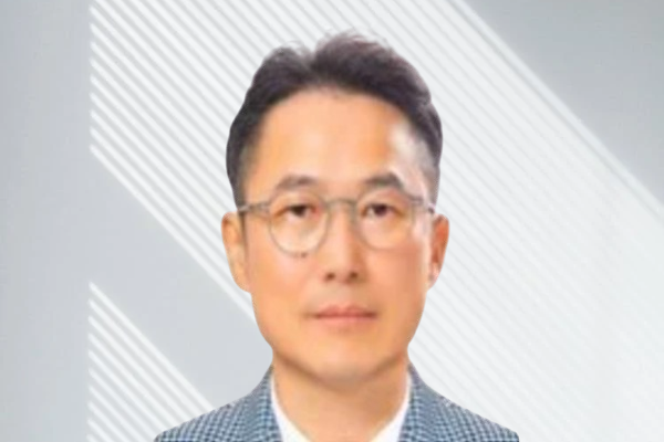 추대식 이커머스사업부장(롯데온 대표). ⓒ그래픽 허프포스트코리아