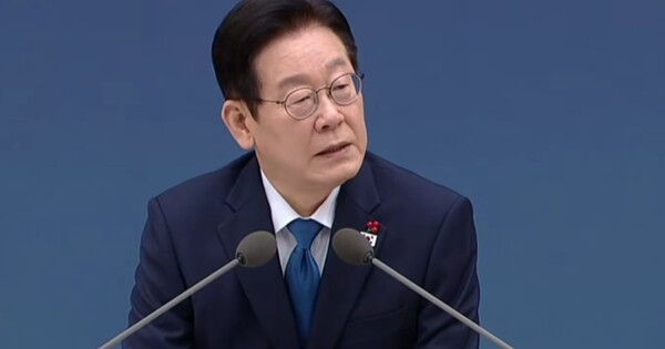 이재명 대통령이 17일 정부세종청사에서 열린&nbsp;&nbsp;산업부·지식재산처·중소벤처기업부 업무보고에서 발언하고 있다. ⓒ이재명 대통령 유튜브 채널 생중계 갈무리