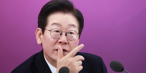 이재명 대통령이 23일 부산 동구 해양수산부 청사에서 열린 해수부(해양경찰청) 업무보고에서 발언하고 있다. ⓒ뉴스1