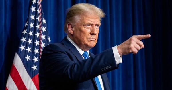 도널드 트럼프 미국 대통령 모습. 사진은 이해를 돕기 위해 AI로 만든 이미지를 재편집한 것. ⓒ 허프포스트코리아