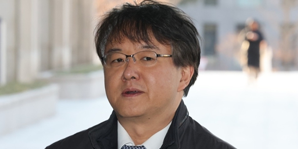 김태훈 검·경 합동수사본부 본부장이 8일 서울 서초구 서울고검으로 출근하면서 취재진 질문에 답변하고 있다. ⓒ연합뉴스