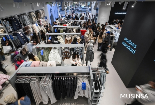 무신사 스탠다드 상하이 화이하이 백성점 내부 모습 ⓒ 무신사