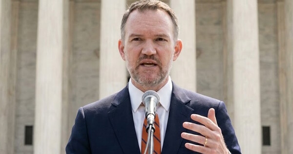 제이미슨 그리어 미국무역대표부(USTR) 대표. 사진은 이해를 돕기 위해 AI로 생성한 이미지를 재편집한 것. ⓒ 허프포스트코리아