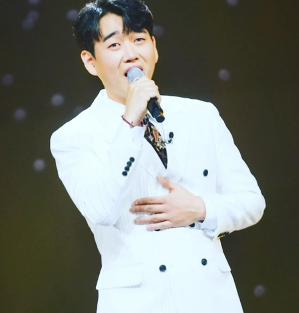 가수 황영웅. ⓒSNS