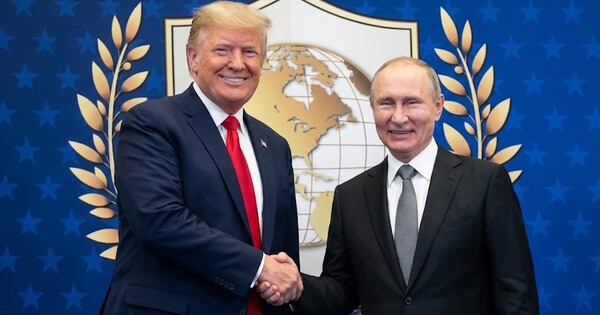 도널드 트럼프 미국 대통령과 블라드미르 푸틴 러시아 대통령. 사진은 이해를 돕기 위해 AI로 생성한 이미지를 재편집한 것. ⓒ 허프포스트코리아