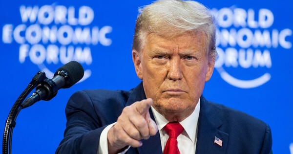 도널드 트럼프 미국 대통령. 사진은 이해를 돕기 위해 AI로 만든 이미지를 재편집한 것. ⓒ 허프포스트코리아