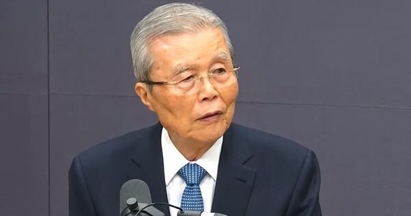 김종인 전 국민의힘 비상대책위원장이 26일 SBS 라디오 '김태현의 정치쇼'에 출연해 진행자 질문에 답하고 있다. ⓒ SBS 시사교양 라디오