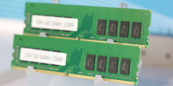 1월 8일 미국 네바다주 라스베이거스 컨벤션센터(LVCC) 한 중국 기업 전시장에 SK하이닉스 메모리를 장착한&nbsp;램이 전시돼 있다. ⓒ 연합뉴스