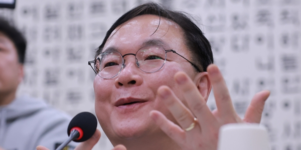 박영재&nbsp;법원행정처장이 4일 국회에서 열린 법제사법위원회 전체회의에서 의원 질의에 답하고 있다. ⓒ 연합뉴스