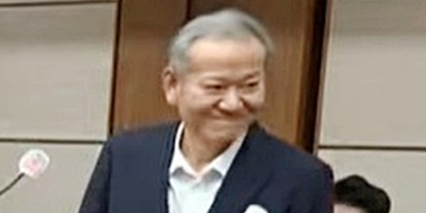 윤건영 더불어민주당 의원이 이상민 전 행정안전부 장관의 징역 7년형을 두고 '전관예우'라고 의혹을 제기했다. 사진은 이상민&nbsp;전 장관이 12일 서울 서초구 서울중앙지법에서 열린 1심 선고 공판이 끝난 뒤 이석하고 있는 모습. ⓒ 연합뉴스