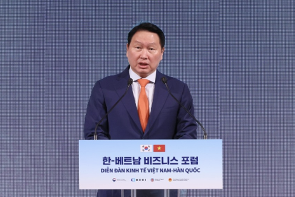 최태원 SK그룹 회장이 지난해 8월12일 서울 중구 롯데호텔에서 열린 '한-베트남 비즈니스 포럼'에서 대한상의 회장 자격으로 개회사를 하고 있는 모습. ⓒ연합뉴스