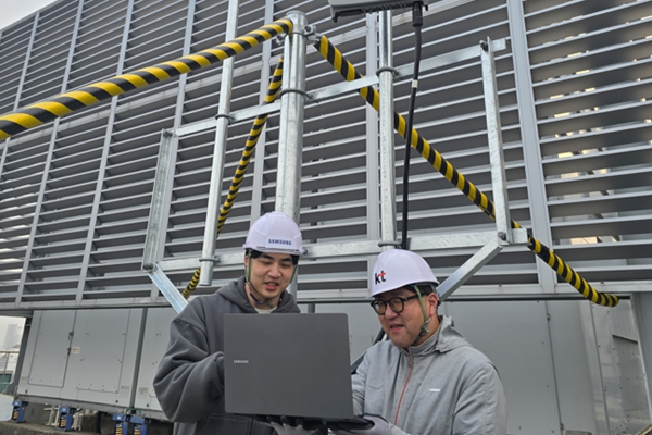KT가 삼성전자와 함께 개발한 7GHz 초고집적 다중 안테나 기술 검증을 진행했다고 20일 밝혔다. ⓒKT
