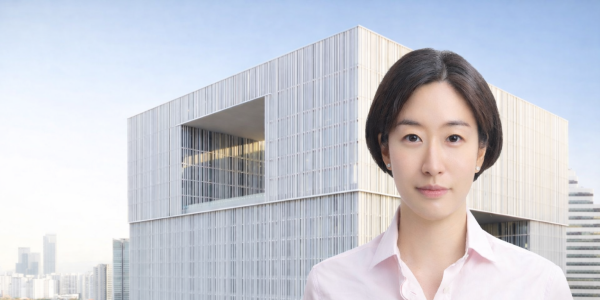 서경배 아모레퍼시픽 회장의 차녀인 서호정씨가 최근 자신이 보유한 아모레퍼시픽홀딩스와 아모레퍼시픽 지분을 일부 매각했다.&nbsp;ⓒ 그래픽 허프포스트코리아