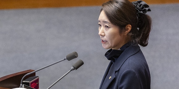 강선우 무소속 의원이 24일 오후 국회 본회의에 자신의 체포동의안이 상정된 뒤 신상 발언을 하고 있다. ⓒ연합뉴스