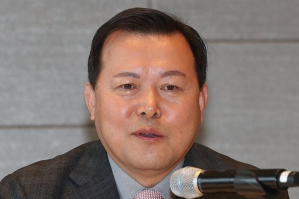 황각규 전 롯데지주 부회장이자 넥센타이어 사외이사가 대한타이어산업협회 회장직에 올랐다. ⓒ연합뉴