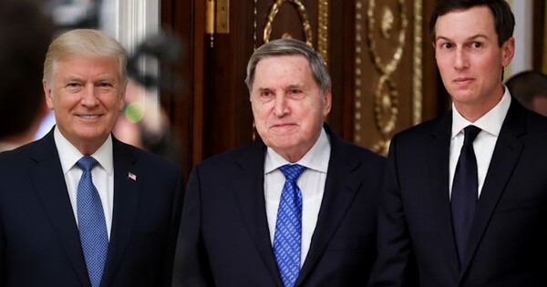 세계가 트럼프의 친인척과 친구들에게 휘둘린다 : 미국 경제는 최첨단, 정치는 19세기