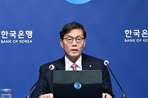 이창용 한국은행 총재 태국서 국제 콘퍼런스 기조연설 했다: 아시아 지속성장하려면 정부 역할도 간접 지원으로 바뀌어야