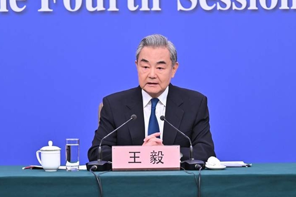 왕이 중국 외교부장이 한비자를 인용했다 : 전쟁은 흉기다라며 미국의 중동정책 비판