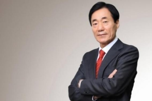 한미약품 대표 임기 만료 앞둔 박재현, 대주주 신동국과 갈등에도 연임 문제 없을까 : 지주회사 한미사이언스 이사회 결정 주목