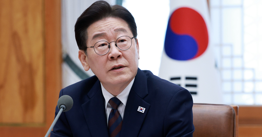 이재명 대통령 최악의 상황까지 염두에 두고 선제적 대응책 마련해야 한다 : 중동상황 비상경제점검회의 주최했다