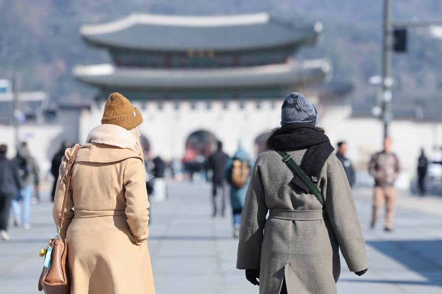 광화문광장서 열릴 BTS 컴백 라이브공연 '아리랑'에 투입될 경찰력 규모는 : 시민 안전을 위해