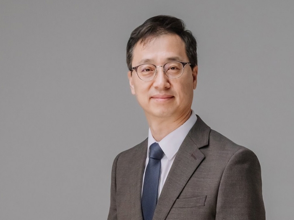 한미약품 모녀-형제 경영권 분쟁의 여진 : 횡령·배임 고발당했던 '모녀 쪽' 박재현 대표가 무혐의 처분 받았다 