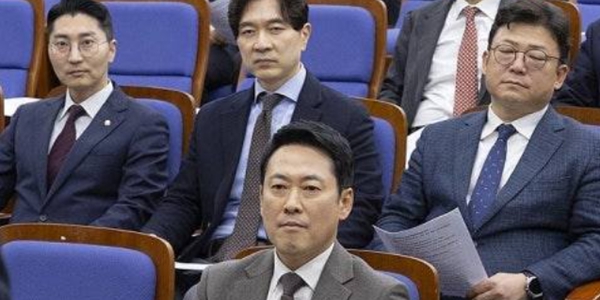 국힘 배현진이 장동혁을 조롱하며 남긴 말, “앞으로 떨지말고 의총 편하게 오시라”