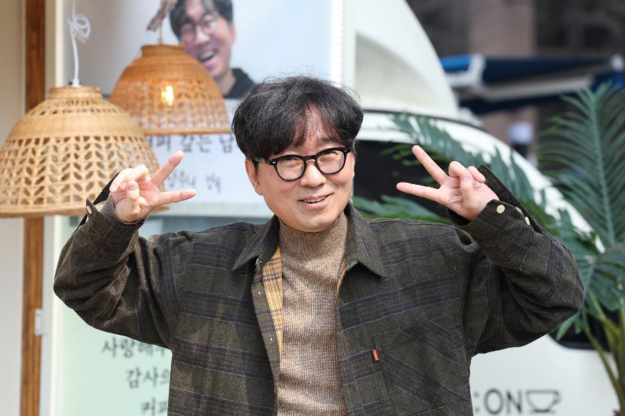 '왕과 사는 남자' 장항준 감독에게 천만 관객이란? : 한국 영화 응원하는 마음이 보인다