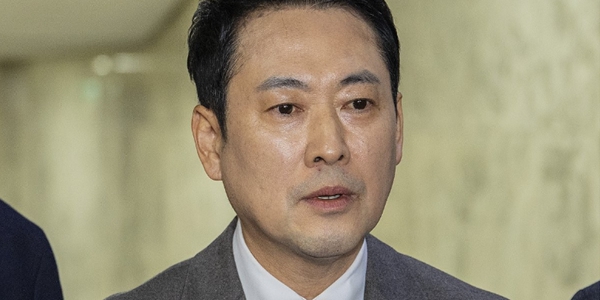 ‘국힘 대표 장동혁 2선 후퇴’ 요구하며 벼랑 끝 전술 펼치는 오세훈, 장동혁이 쩔쩔맨다