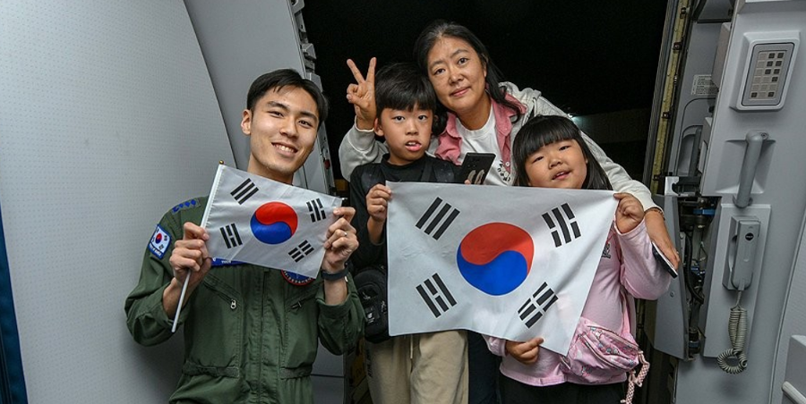 다카이치 사나에 일본 총리가 돌연 SNS로 한국군에게 고마움을 전전했다 : '사막의 빛' 작전 의 대성공
