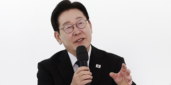 민주당 지지층의 검찰개혁에 대한 생각은 뚜렸했다, '수사·기소 완전히 분리' 77.1%