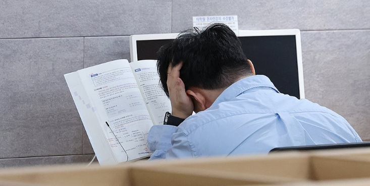 [허프 트렌드] '쉬었음 청년'이 글로벌 대세란 슬픈 통계 : 캐나다·핀란드·일본 가리지 않고 무려 2억6천명이다