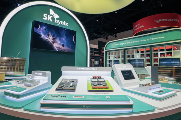 국내 시총 '톱3'의 엔비디아 콘퍼런스 나들이 : 삼성전자 HBM4E 공개, SK하이닉스 AI 메모리 풀 라인업, 현대차 자율주행 협업
