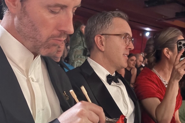 [허프 트렌드] 셀럽의 돌발 언행이 '완판 신호'인 요즘 : 최민정의 치킨, 김길리 컵밥에서 아카데미 시상식 뽀글이 먹방까지