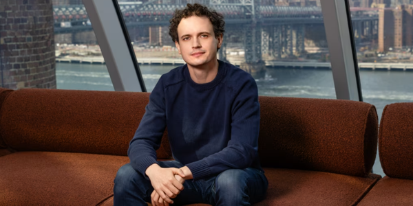 신세계 정용진은 AI 시대 '베이조스' 꿈꾸나 : 클라우드 사업 펼칠 초대형 데이터센터로 AI 생태계 주도권 노린다