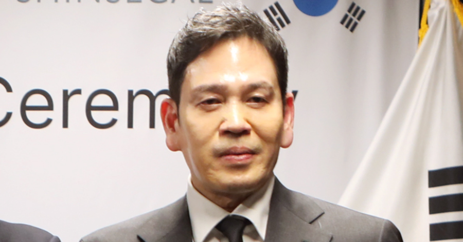 신세계 정용진은 AI 시대 '베이조스' 꿈꾸나 : 클라우드 사업 펼칠 초대형 데이터센터로 AI 생태계 주도권 노린다