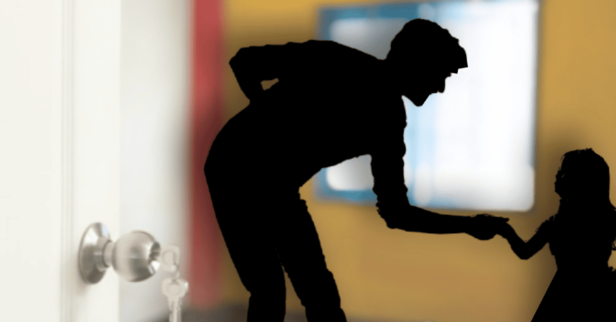 안방으로 12살 친딸 불러 성폭행한 40대 아빠가 겁에 질린 아이에게 건넨 한 마디 : 인간이길 포기한 게 분명하다